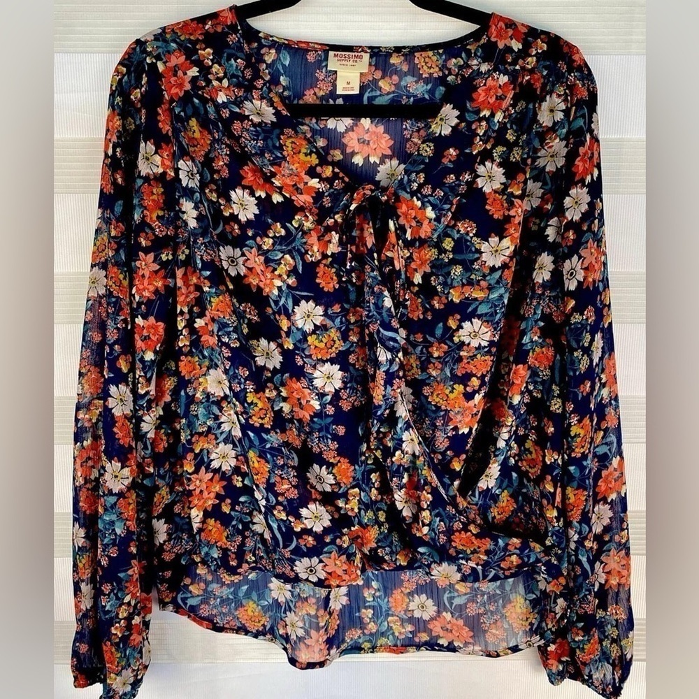 👚 Mossimo Floral Blouse Wrap Style Semi Sheer Long Sleeve Top size  Medium - Picture 2 of 9